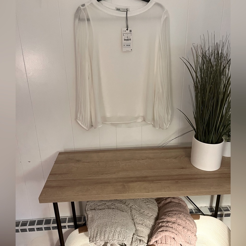 ZARA White Blouse Size Large